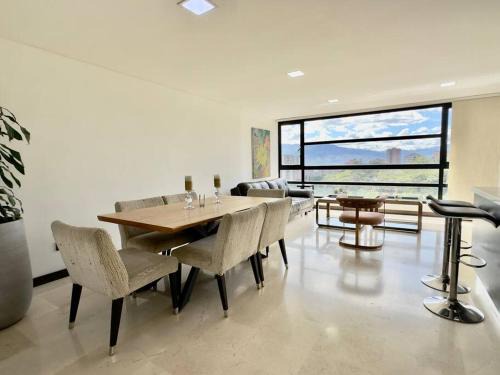 El Castillo Apartment | 502 El Poblado: Perfect Family Retreat with Pet-Friendly Amenities