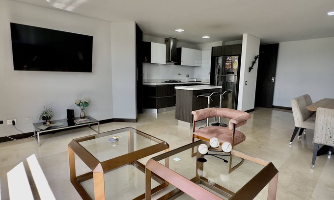 El Poblado Apartment | Modern 502 in El Poblado Hills, Perfect for Families