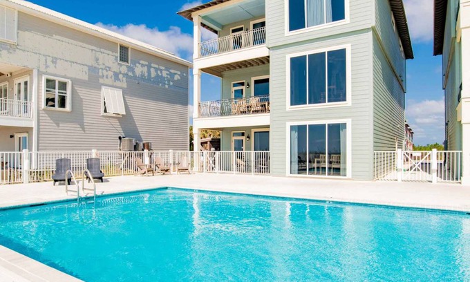 Orange Beach House | Spacious 7-Bedroom House with Oceanfront Pool Retreat