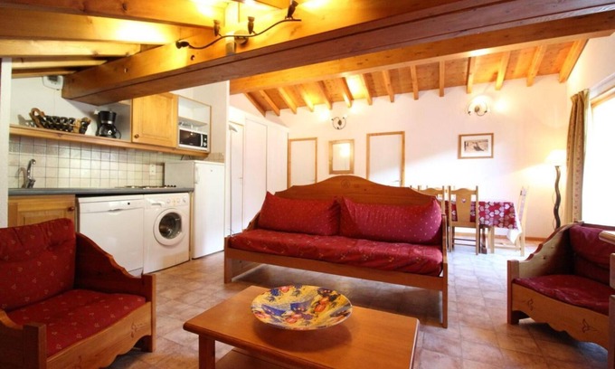 Lanslevillard Apartment | Modern Mountain View Retreat with Pet-Friendly Amenities