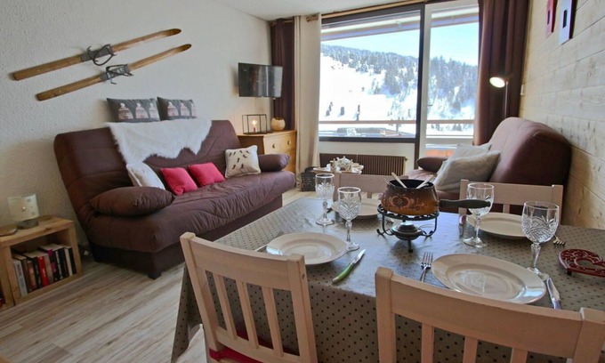 Chamrousse Apartment | 50m from ski slopes, 3rd floor, balcony, tv, ski locker, 29m², Chamrousse