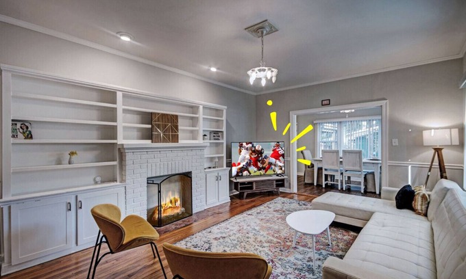 Fondren House | Retro Retreat in Picturesque Neighborhood with Spa & Breakfast