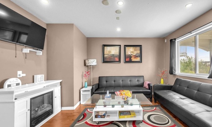 Calgary Apartment | 52-3 Bed Suite on Lake Central A/C By Airport