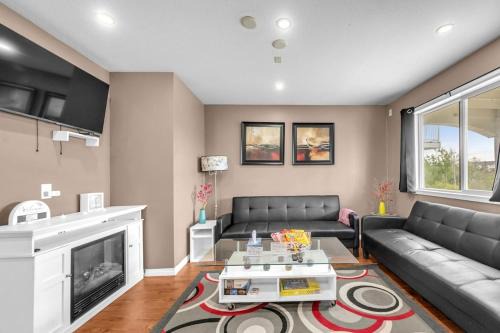 Calgary Apartment | Family-Friendly 3-Bed Suite Near Lake Central Airport