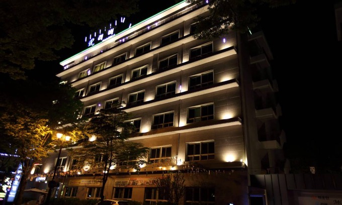 Namwon Hotel | Spacious 46 m² Hotel with Kitchen for Up to 5 Guests