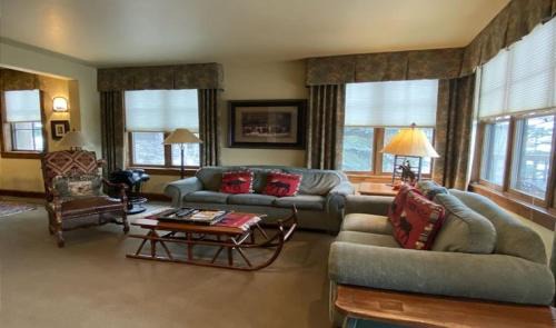 Jackson Apartment | Discover 535 Snow King Loop: Family-Friendly Comfort Awaits