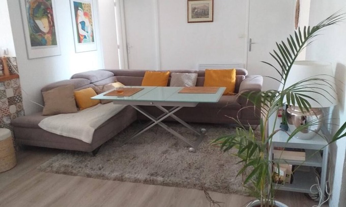La Fare-les-Oliviers Condo | Modern 54 m² Apartment with Kitchen for Your Next Stay