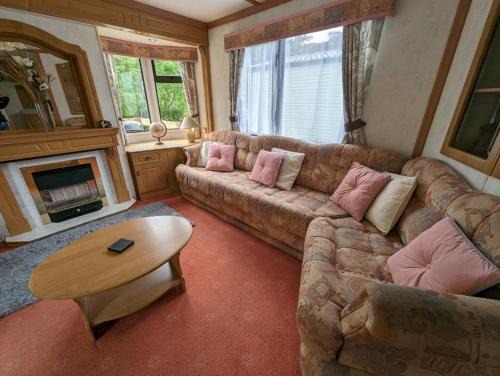 Ardentinny House | Pet-Friendly Retreat at 55 Glenfinart Caravan Park