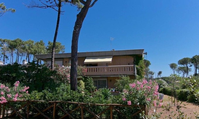 Principina a Mare House | Cozy 2-Bedroom House for Up to 5 Guests - Pet Friendly!