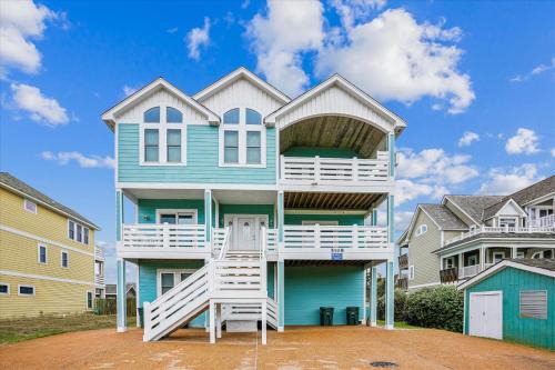 Nags Head House | Family-Friendly Landfall II with Pool & Hot Tub Amenities