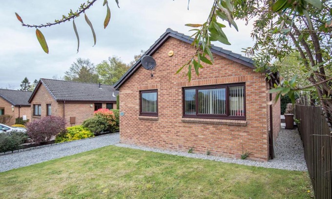 Balloch House | Kid-Friendly 4-Star Hotel at 58 Moray Park - Rated 9/10