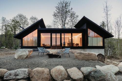 Maple Falls House | Pet-Friendly Cabin with Wi-Fi and Breathtaking Views