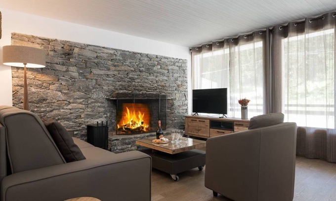 Courchevel Apartment | Cozy Retreat in Courchevel Moriond for 4 Guests