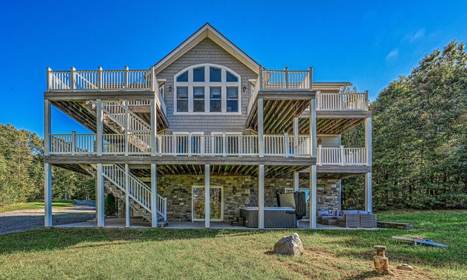 Bumpass House | Dog-Friendly Lakefront Home with Kayaks & Hot Tub