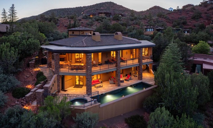 Sedona Apartment | Experience Roca Vista: Hillside Villa with Heated Pool & Spa