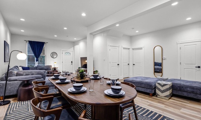 Tower Grove South House | 5BR Family Home with Games, BBQ Grill & Firepit