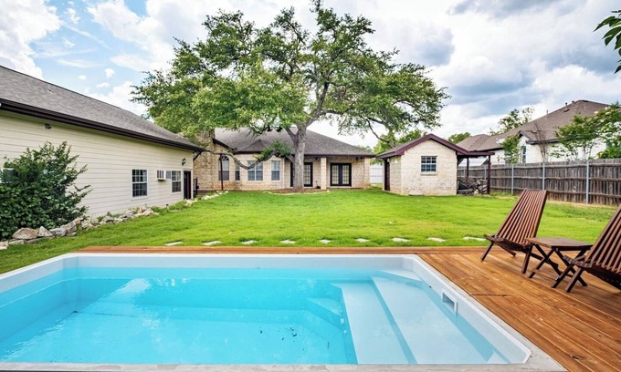 Dripping Springs House | 5BR Hill Country | Firepit, Game Room, Plunge Pool