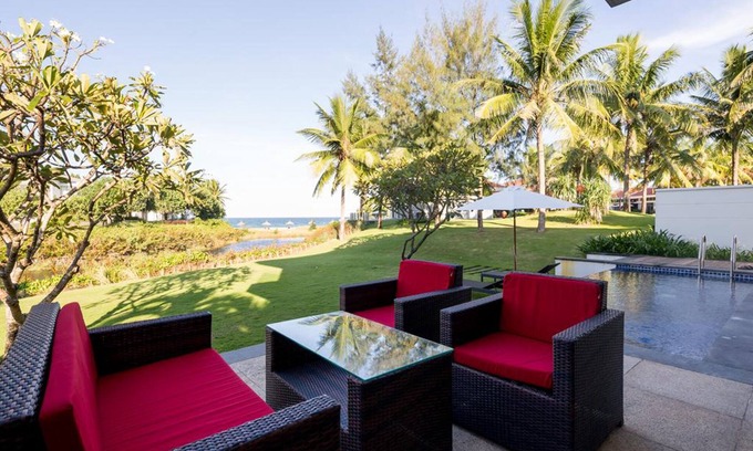 Hoa Hai Villa | Inviting 5BR Little Seaview Pool Villa at Ocean Resort