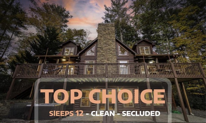 Epworth Ski Chalet | Modern Mountain Top Retreat with Jacuzzi & Firepit
