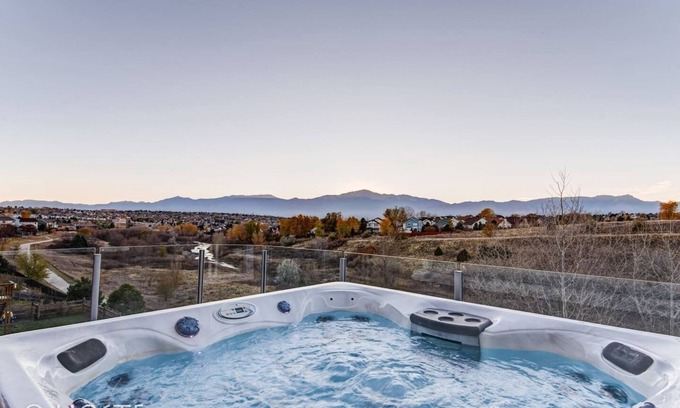 Northeast Colorado Springs Cottage | Family-Friendly 5BR Mountain View Getaway with Hot Tub