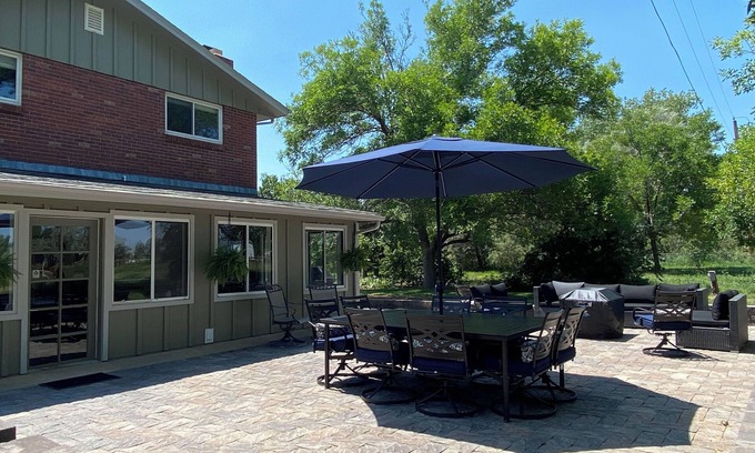 Broomfield House | Idyllic 5BR Farmhouse with Hot Tub & Firepit Retreat