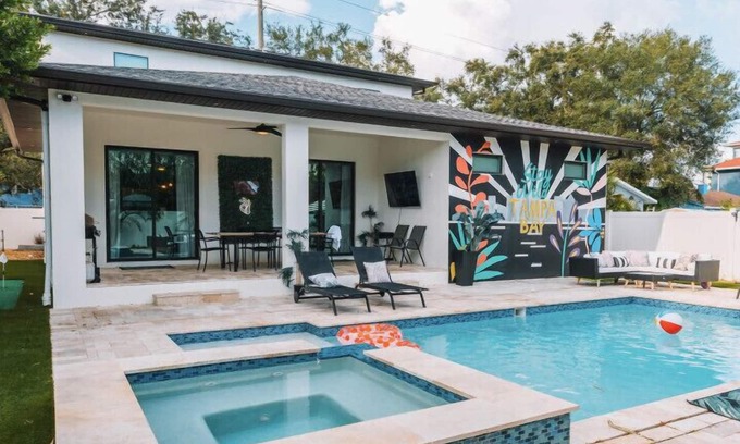 Sun Bay South House | Elegant 5BR Serenity in Tampa with Pool & Hot Tub