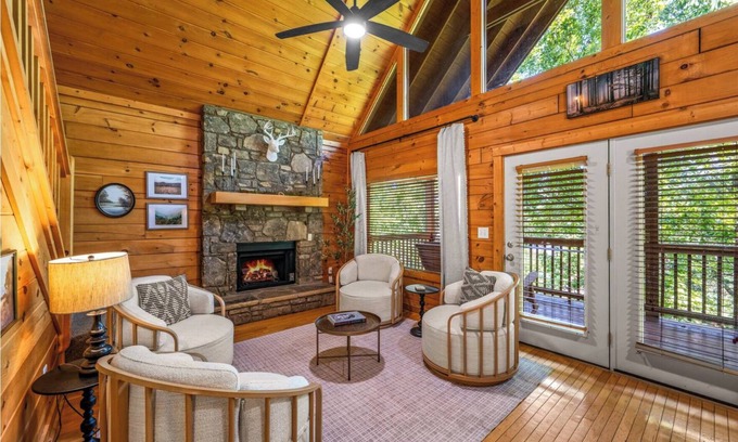 Pigeon Forge Cabin | 5BR Smoky Mtn Retreat: Pool, Hot Tub, GameRoom & Views