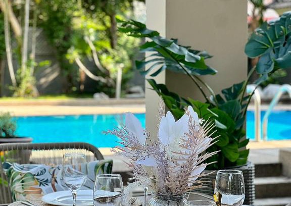 Phra Khanong Villa | 5BR Villa with Private Pool Sukhumvit 10mins BTS