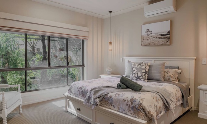 Burrum Heads House | 5BR with pool, games room, sleeps up to 10 guests