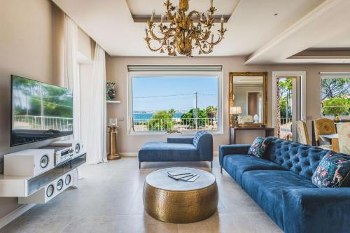 Syracuse Villa | Idyllic 5E Villa Charme: Ocean View & Rooftop Terrace