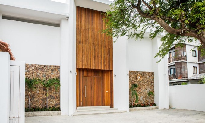 Maret Villa | Experience 5House: Beachfront Villa with Ocean View & Pool
