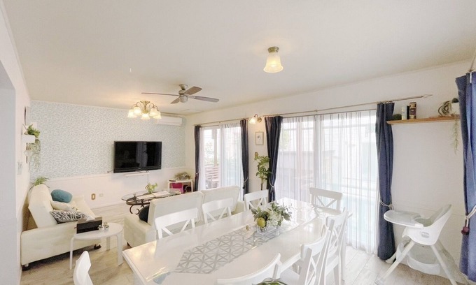 Kadena-cho House | Convenient Access to Diving & Cafes with Self Check-In