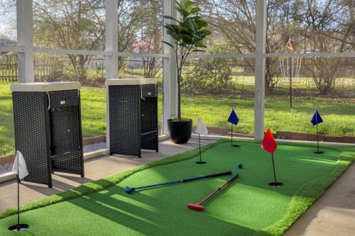 National Hills House | Pet-Friendly Retreat with BBQ & Activities near AN Golf Club