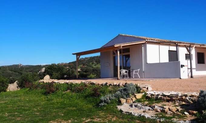 Ala Dei Sardi Apartment | Relaxing 68m2 Apartment, 5 Min to the Beach & Spa Amenities