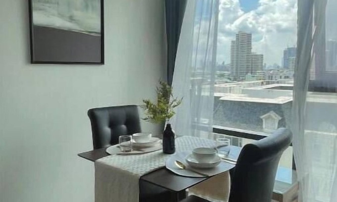 Sukhumvit Apartment | Convenient Stay with City Views and Full Kitchen Access
