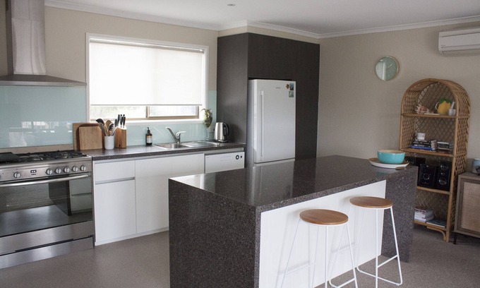 Cape Paterson House | Family-Friendly Retreat: Steps from Beach & Cafe, Free WiFi