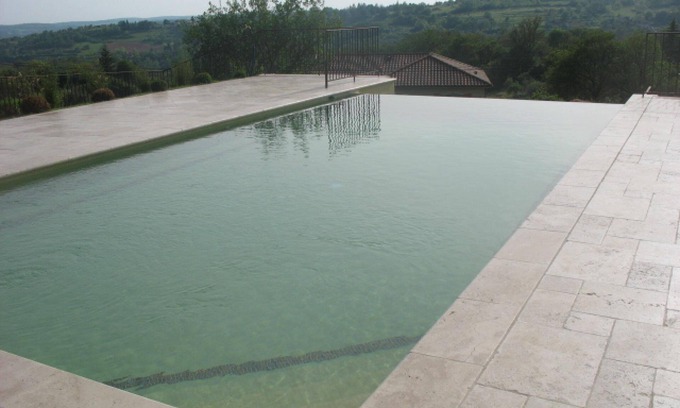 Planioles Villa | Ideal Family Retreat near FIGEAC with Pool and AC