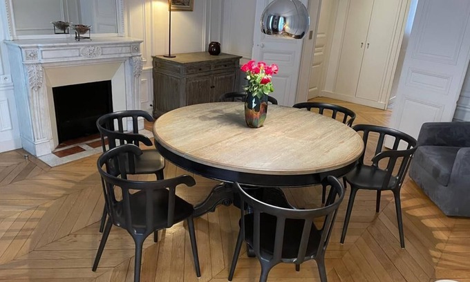 6th Arrondissement Apartment | Ideal Two-Bedroom Escape Near Avenue St Germain des Près
