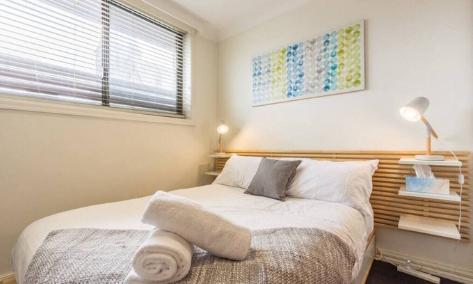 Fitzroy Apartment | Premier Studio Apartment in Vibrant Fitzroy with Breakfast
