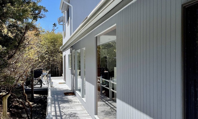 Ocean Beach House | Beachside Retreat: Dog-Friendly with Outdoor Shower & Pool