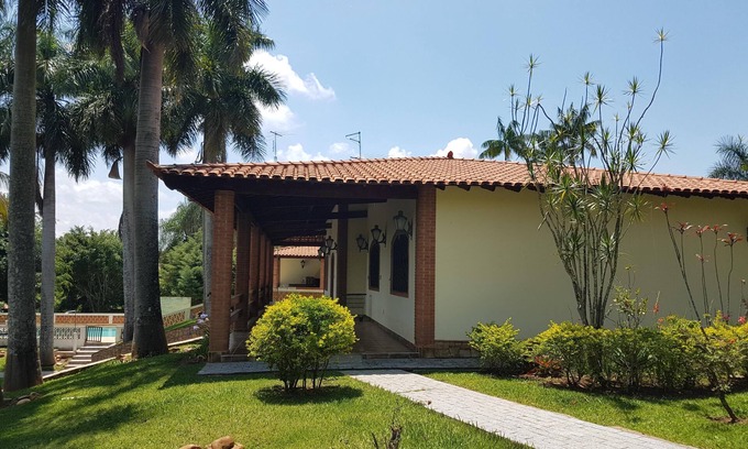 Valinhos House | Explore Valinhos: Pet-Friendly Retreat with Pool & 9.8 Rating