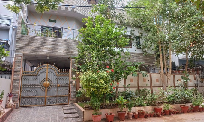 Karachi Villa | Ideal Retreat for Families: 3BR with Spa & Hot Tub