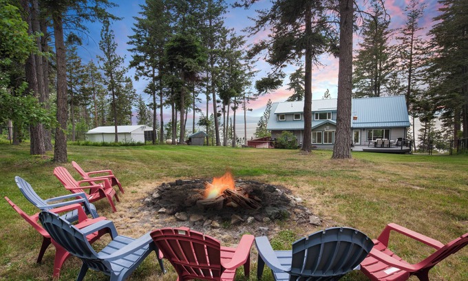 Polson Cabin | 6-bed, 5-bath cabin with majestic view of Flathead Lake with AC - sleeps 20
