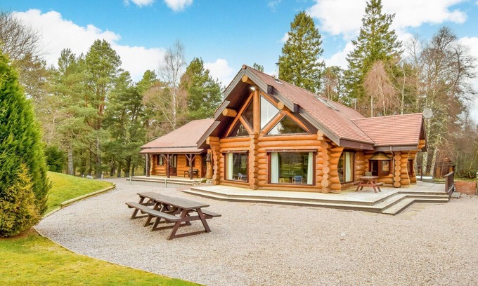 Nethy Bridge Cottage | 6 bedroom accommodation in Nethy Bridge, near Aviemore