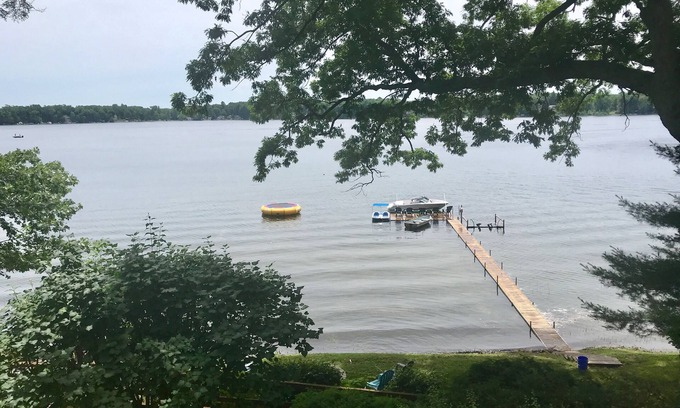 Paw Paw House | Ideal 6 Bedroom House on Lake Cora with Hot Tub & Dock