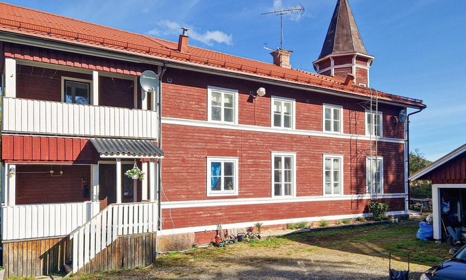 Vallsta Apartment | Welcoming Vacation Apartment with Lake Views and Spa