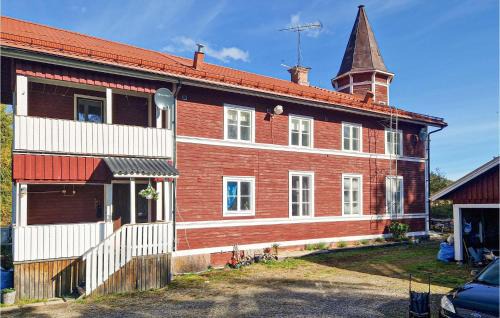 Vallsta Apartment | Pet-Friendly 6 Bedroom Apartment in Vallsta for Families