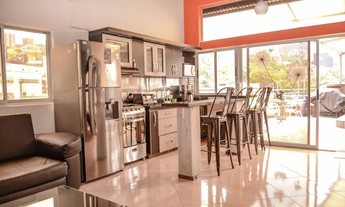 El Poblado Apartment | Stunning 6 Bedroom Penthouse with Hot Tubs & Amazing Views