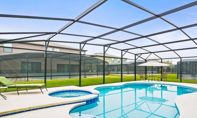 Thousand Oaks Villa | Inviting 6 Bedroom Home with Pool and Game Room for Families