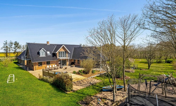 Spøttrup House | Relaxing Beach Vacation Home with Spa and Pool Amenities